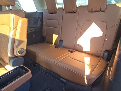 New 2026 Nissan Pathfinder Platinum image 40