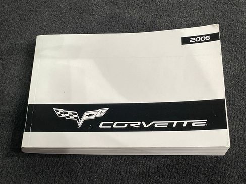 Used 2005 Chevrolet Corvette Coupe w/ Preferred Equipment Group RWD image 22