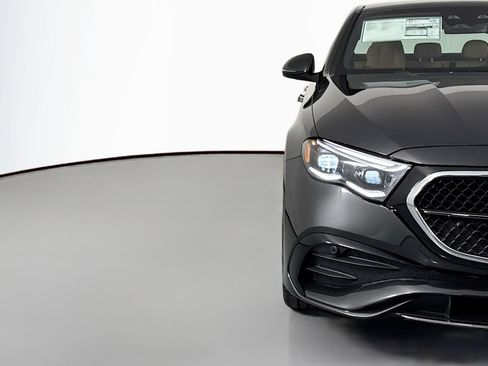 New 2026 Mercedes-Benz E 350 4MATIC Sedan image 13