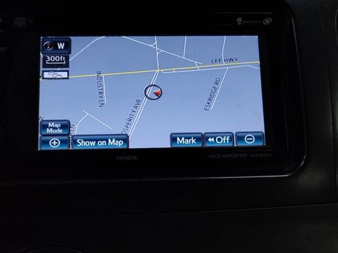 Used 2013 Toyota Sienna XLE image 24