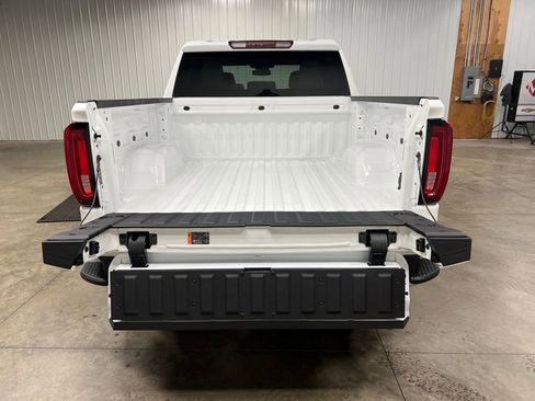 New 2026 GMC Sierra 1500 SLT w/ SLT Convenience Package image 11