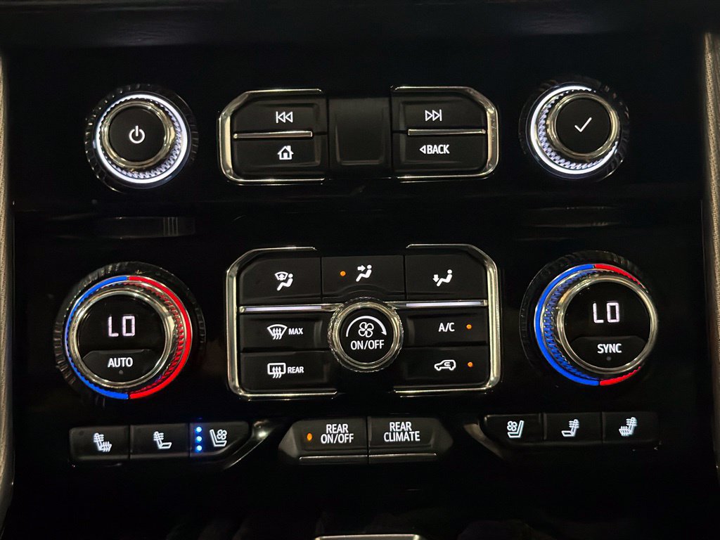 Used 2021 GMC Yukon Denali w/ Denali Premium Package AWD/4WD image 17