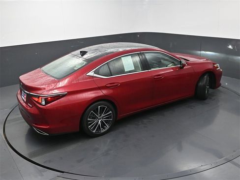 Used 2024 Lexus ES 350 w/ Premium Package image 37