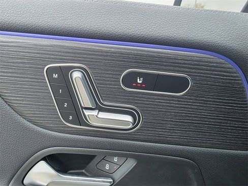 New 2026 Mercedes-Benz GLC 300 image 13