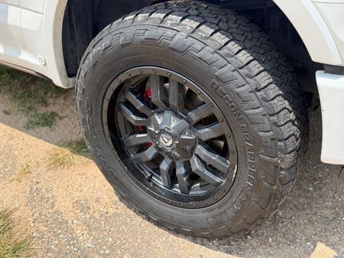 Used 2016 Ford F150 Platinum w/ Equipment Group 701A Luxury AWD/4WD image 11