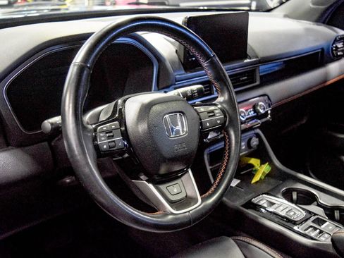 Used 2024 Honda Pilot TrailSport image 18