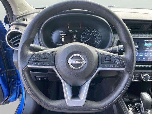 Used 2023 Nissan Kicks SV FWD image 18
