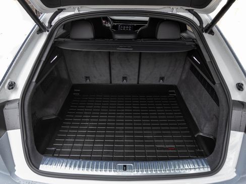 Used 2025 Audi RS Q8 performance image 30