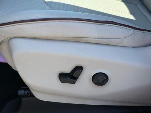 Used 2020 Chrysler Pacifica Limited FWD image 20