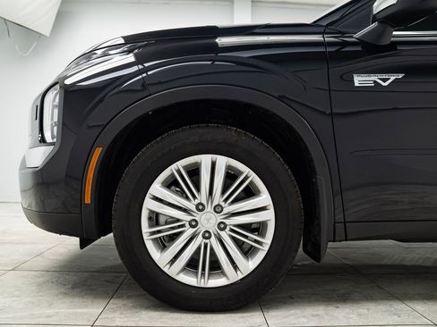New 2026 Mitsubishi Outlander ES image 18