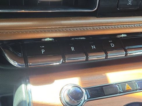 Certified 2020 Lincoln Aviator Reserve w/ Equipment Group 202A AWD/4WD image 25