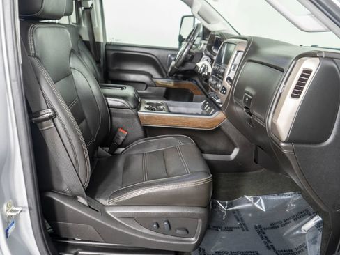 Used 2018 GMC Sierra 2500 Denali w/ Duramax Plus Package AWD/4WD image 8
