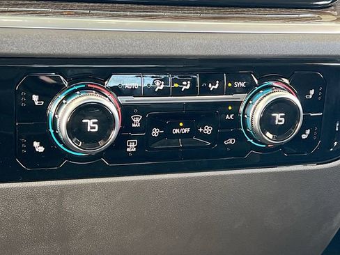 New 2026 GMC Sierra 1500 Elevation image 11