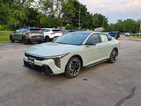 New 2026 Kia K4 GT-Line FWD image 3