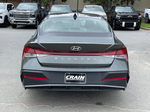Used 2024 Hyundai Elantra SEL FWD image 6