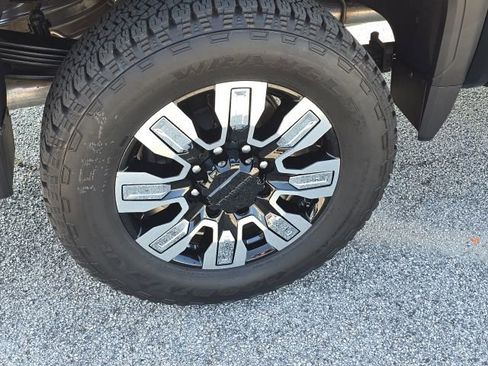 Used 2025 GMC Sierra 2500 Denali w/ Denali Reserve Package image 12