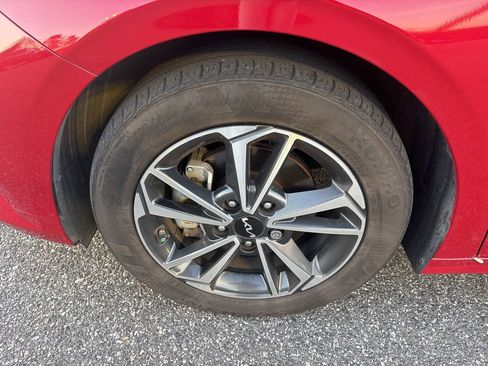 Used 2022 Kia Forte LXS image 11