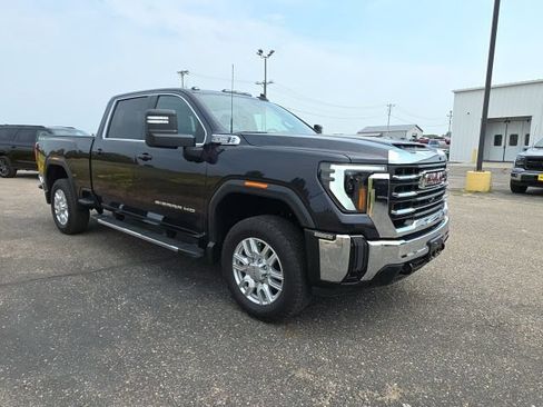Used 2024 GMC Sierra 2500 SLE w/ SLE Value Package; AWD/4WD image 7