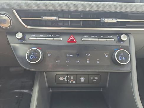 Certified 2025 Hyundai Sonata SEL AWD/4WD image 18