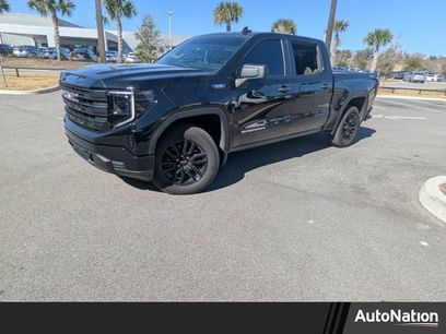 Used 2024 GMC Sierra 1500 Pro w/ Graphite Edition
