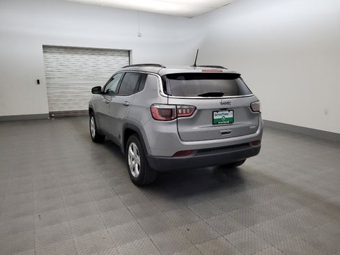 Used 2020 Jeep Compass Latitude FWD image 5