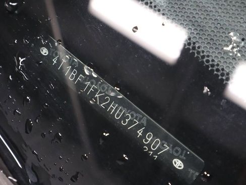 Used 2017 Toyota Camry SE FWD image 32