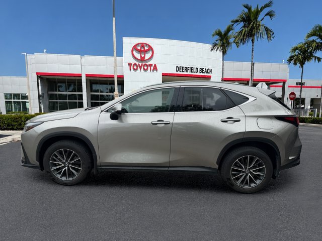 Used 2025 Lexus NX 250 FWD w/ Accessory Package (Z2) image 4