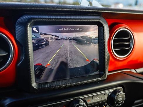 Used 2020 Jeep Gladiator Rubicon image 25