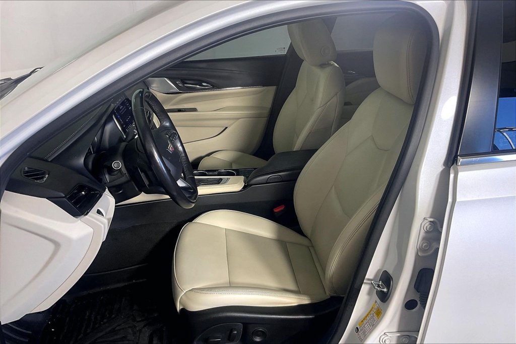 Used 2023 Cadillac CT4 Luxury w/ Sun And Sound Package AWD/4WD image 32
