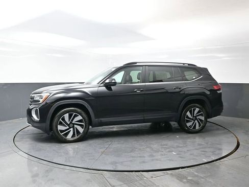 Used 2025 Volkswagen Atlas SE AWD/4WD image 6