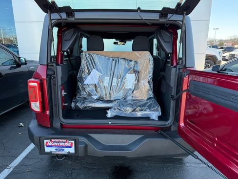 New 2026 Ford Bronco 2-Door AWD/4WD image 37