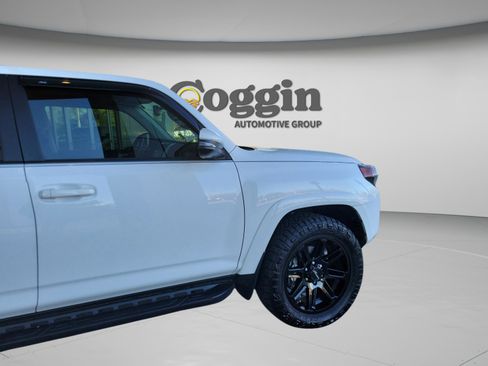 Used 2024 Toyota 4Runner SR5 Premium w/ Moonroof Package image 33