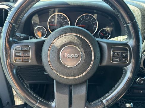 Used 2013 Jeep Wrangler Unlimited Sport image 12