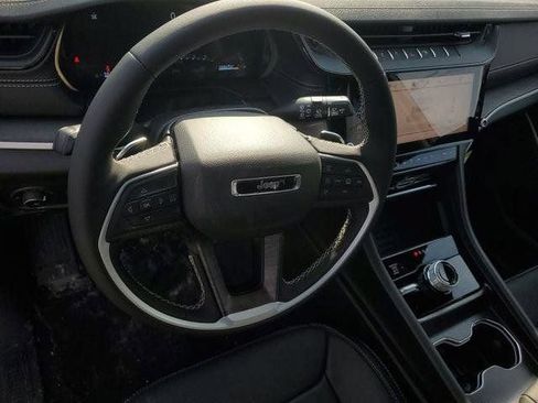 New 2026 Jeep Grand Cherokee Limited AWD/4WD image 18