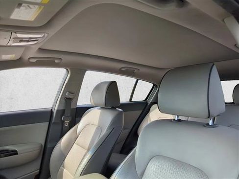 Used 2019 Kia Sportage SX image 16