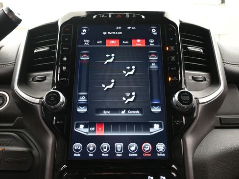 Used 2020 RAM 2500 Laramie w/ Night Edition image 36