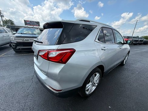 Used 2018 Chevrolet Equinox Premier FWD image 3