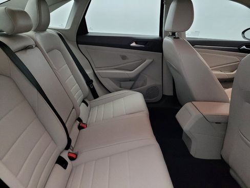 Used 2023 Volkswagen Jetta SE FWD image 19