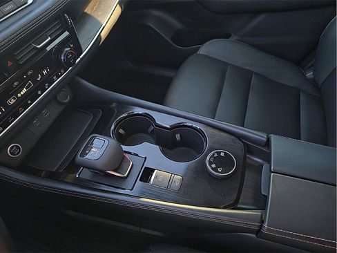 Used 2021 Nissan Rogue SL image 20