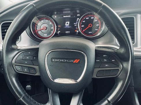 Used 2021 Dodge Charger SXT RWD image 12