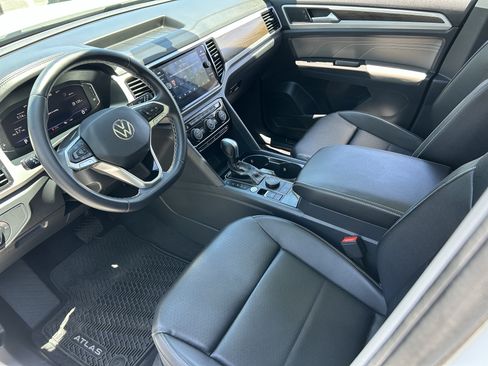 Used 2023 Volkswagen Atlas SE AWD/4WD image 16
