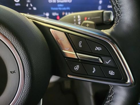 Certified 2025 Buick Enclave Preferred AWD/4WD image 25