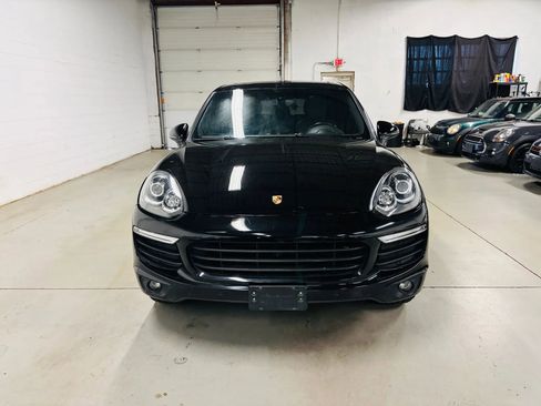 Used 2016 Porsche Cayenne AWD/4WD image 3
