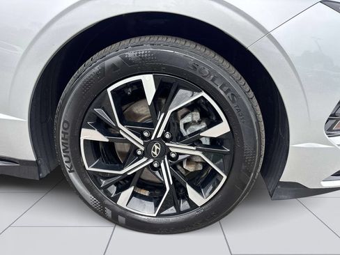 Used 2025 Hyundai Sonata SEL FWD image 32