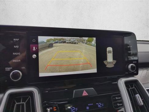 Used 2022 Kia Sorento S w/ Panoramic Sunroof Package FWD image 13