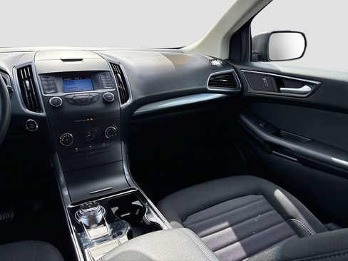 Used 2019 Ford Edge SE FWD image 21