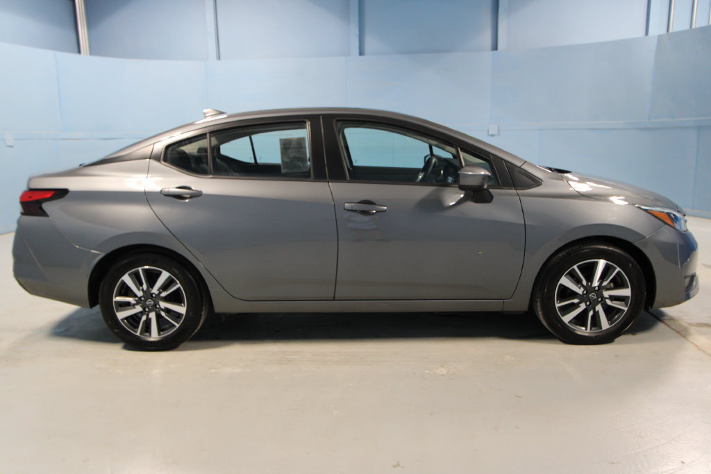 Used 2025 Nissan Versa SV FWD image 32