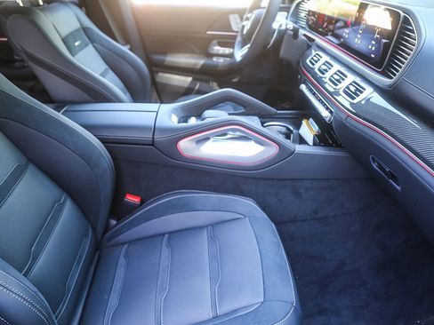 New 2026 Mercedes-Benz GLS 63 AMG 4MATIC image 15