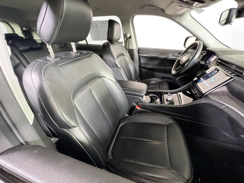 Used 2021 Jeep Grand Cherokee L Limited image 28