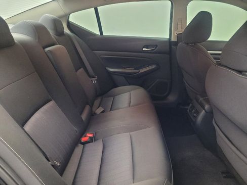 Used 2019 Nissan Altima 2.5 SV FWD image 19